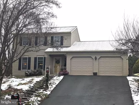 145 Cliff Ln, Elizabethtown, PA 17022