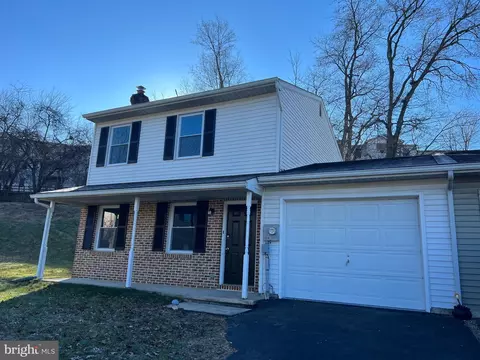 21 Russet Ln, Millersville, PA 17551
