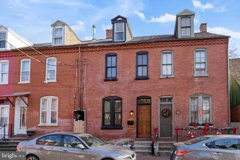 121 Howard Ave, Lancaster, PA 17602