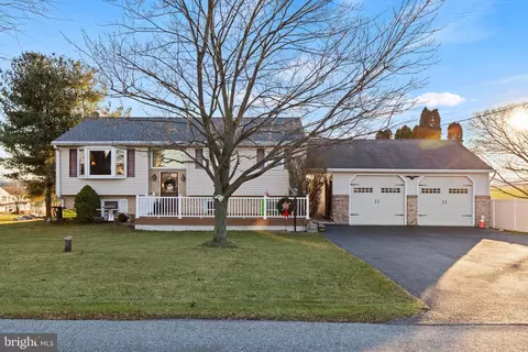 440 Fairview Rd, Manheim, PA 17545