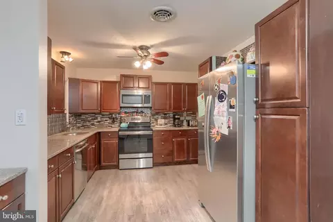 229 Conway Dr, Lititz, PA 17543 photo 8