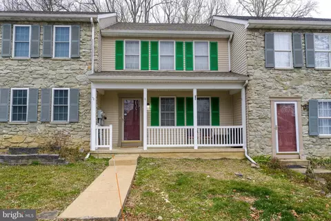 15 Deep Hollow Ln, Lancaster, PA 17603