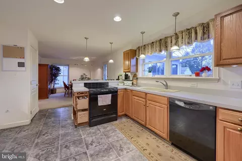 149 S Broad St, Lititz, PA 17543 photo 18