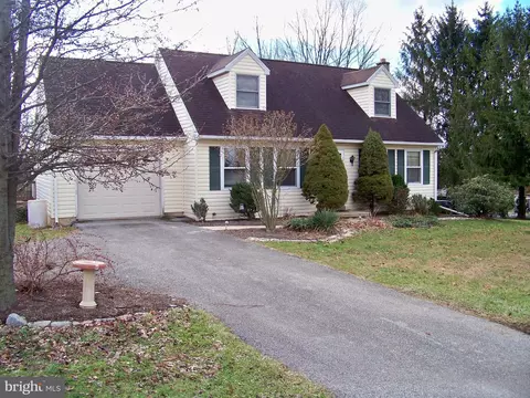 1943 White Oak Rd, Strasburg, PA 17579