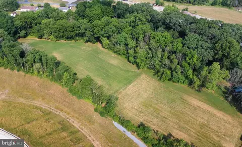2 Quarry Rd, Elizabethtown, PA 17022
