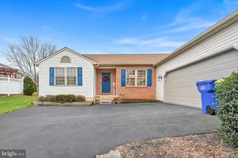 21 Hemlock Dr, Lancaster, PA 17602