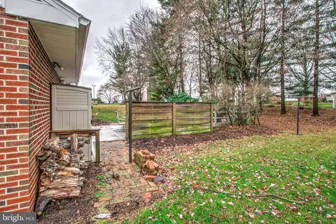 114 End Ave, Akron, PA 17501 photo 42