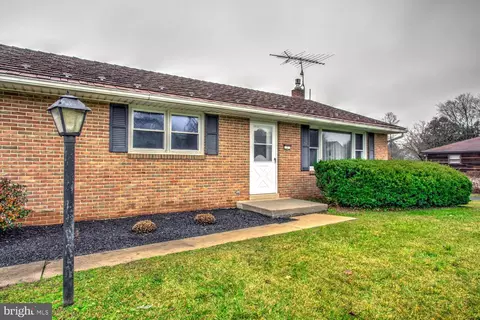 1 Appaloosa Dr, Lititz, PA 17543 photo 3