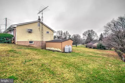 1 Appaloosa Dr, Lititz, PA 17543 photo 9