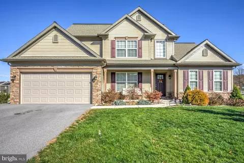 1 Nathan Dr, Stevens, PA 17578