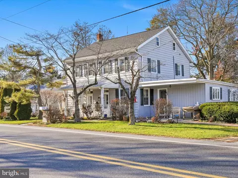 702 Woodcrest Ave, Lititz, PA 17543 photo 3