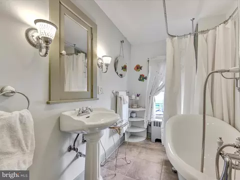 702 Woodcrest Ave, Lititz, PA 17543 photo 9