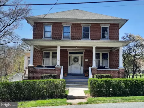 778 Old Chickies Hill Rd, Columbia, PA 17512