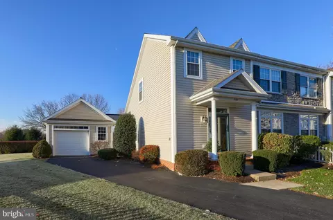 524 Providence Ct, Lititz, PA 17543 photo 4