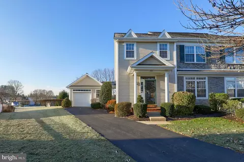 524 Providence Ct, Lititz, PA 17543