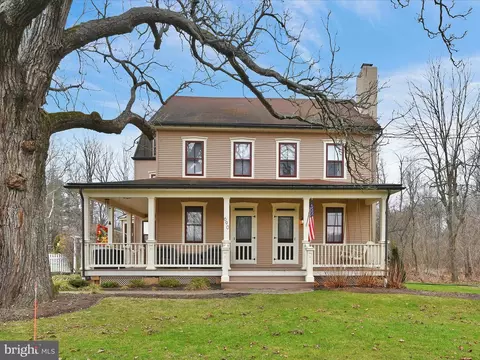 690 Old Pike, Lititz, PA 17543