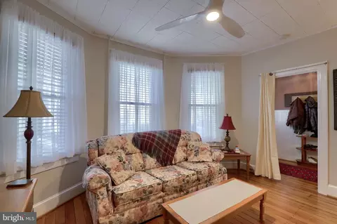 26 W Orange St, Lititz, PA 17543 photo 6