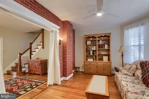 26 W Orange St, Lititz, PA 17543 photo 8