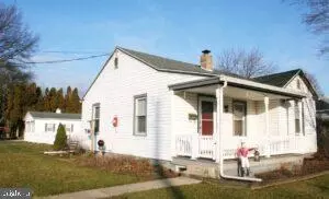 501 Front St, Lititz, PA 17543 photo 4