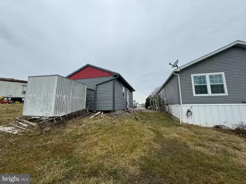 200 W Burkholder Dr #TRLR 25, Lititz, PA 17543 photo 10
