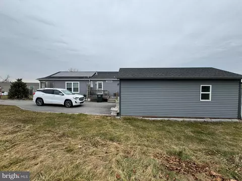 200 W Burkholder Dr #TRLR 25, Lititz, PA 17543 photo 5