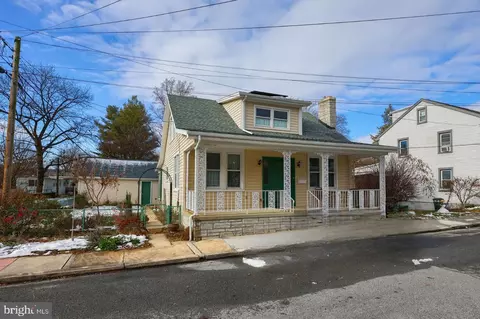 20 S Locust St, Marietta, PA 17547