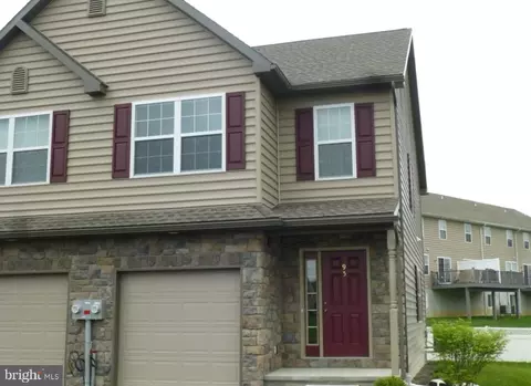 95 Clay School Rd, Ephrata, PA 17522