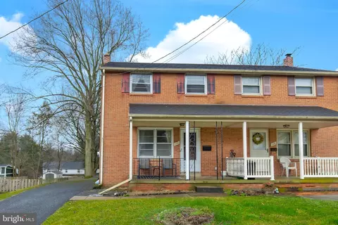 170 New St, Millersville, PA 17551