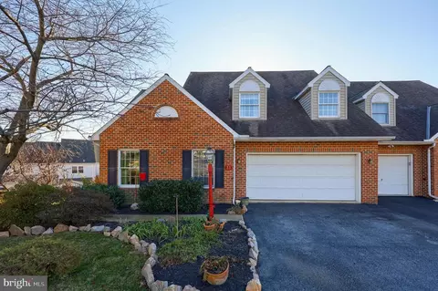 23 Georgetown Ct, Mountville, PA 17554