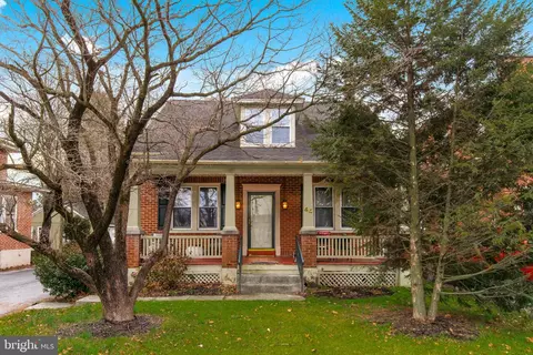 44 Valley Rd, Lancaster, PA 17601