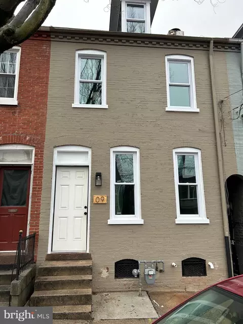 9 W New St, Lancaster, PA 17603