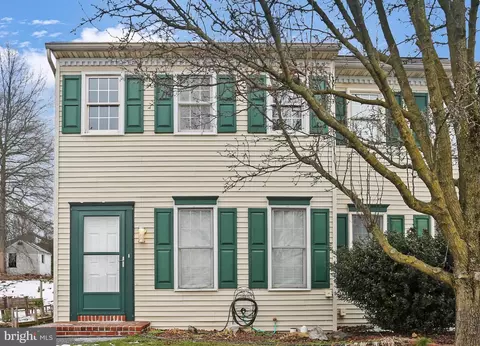 31 Kenbridge Ln, Elizabethtown, PA 17022