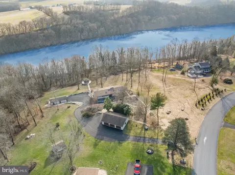 168 Long Ln, Kirkwood, PA 17536