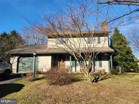833 Michael Dr, Mount Joy, PA 17552