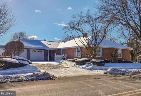 501 Kissel Hill Rd, Lititz, PA 17543 photo 3