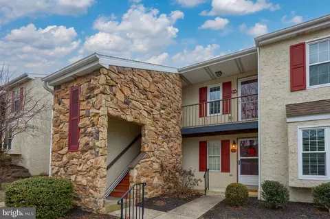 164 Oak Knoll Cir, Millersville, PA 17551