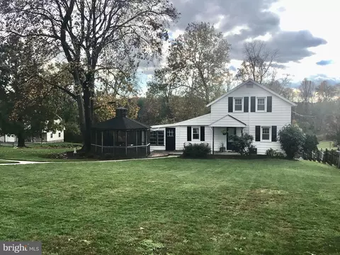 14 Middle Creek Rd, Lititz, PA 17543 photo 2