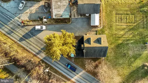 222 Briar Hill Rd, Lititz, PA 17543 photo 3