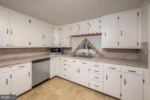 222 Briar Hill Rd, Lititz, PA 17543 photo 6