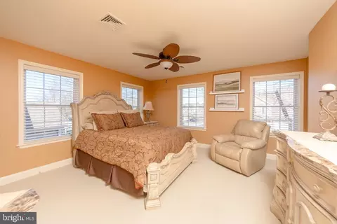 Bedroom - 628 Northfield Rd, Lititz, PA 17543 photo 5 of 7
