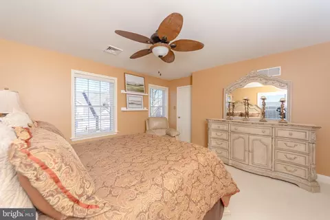 Bedroom - 628 Northfield Rd, Lititz, PA 17543 photo 3 of 7