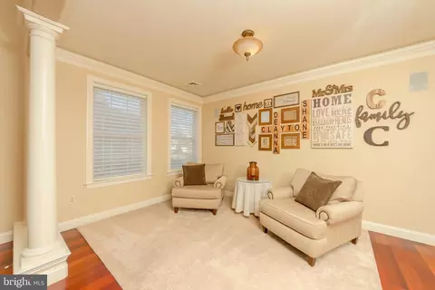Living - 628 Northfield Rd, Lititz, PA 17543 photo 6 of 8