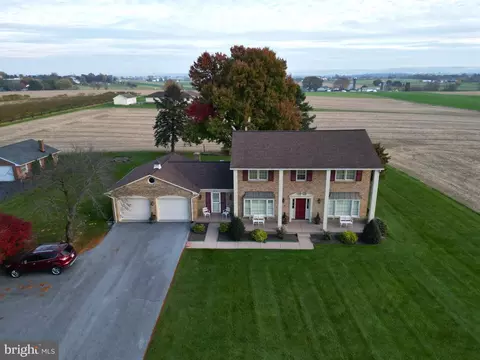35 S Harvest Rd, Bird In Hand, PA 17505