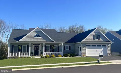 236 Pebble Dr, Elizabethtown, PA 17022