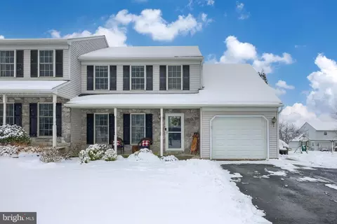4094 Green Park Dr, Mount Joy, PA 17552