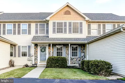 565 Wood Duck Dr, Manheim, PA 17545