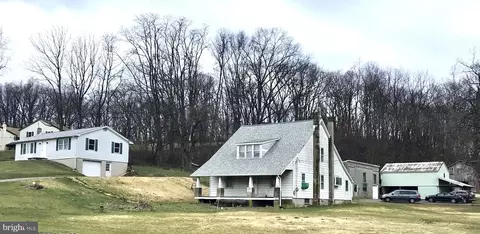453 Hollow Rd, Quarryville, PA 17566