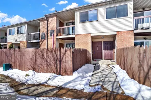 130 Lancaster Est, Mount Joy, PA 17552