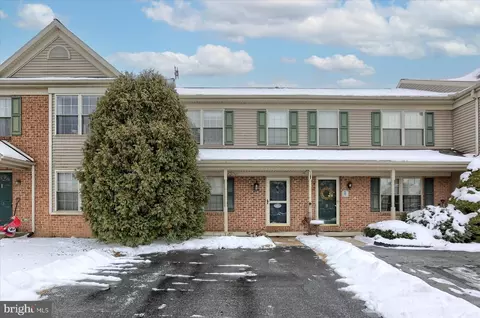 11 Windemere Ct, Elizabethtown, PA 17022