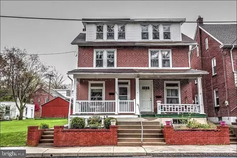 465 N State St, Ephrata, PA 17522